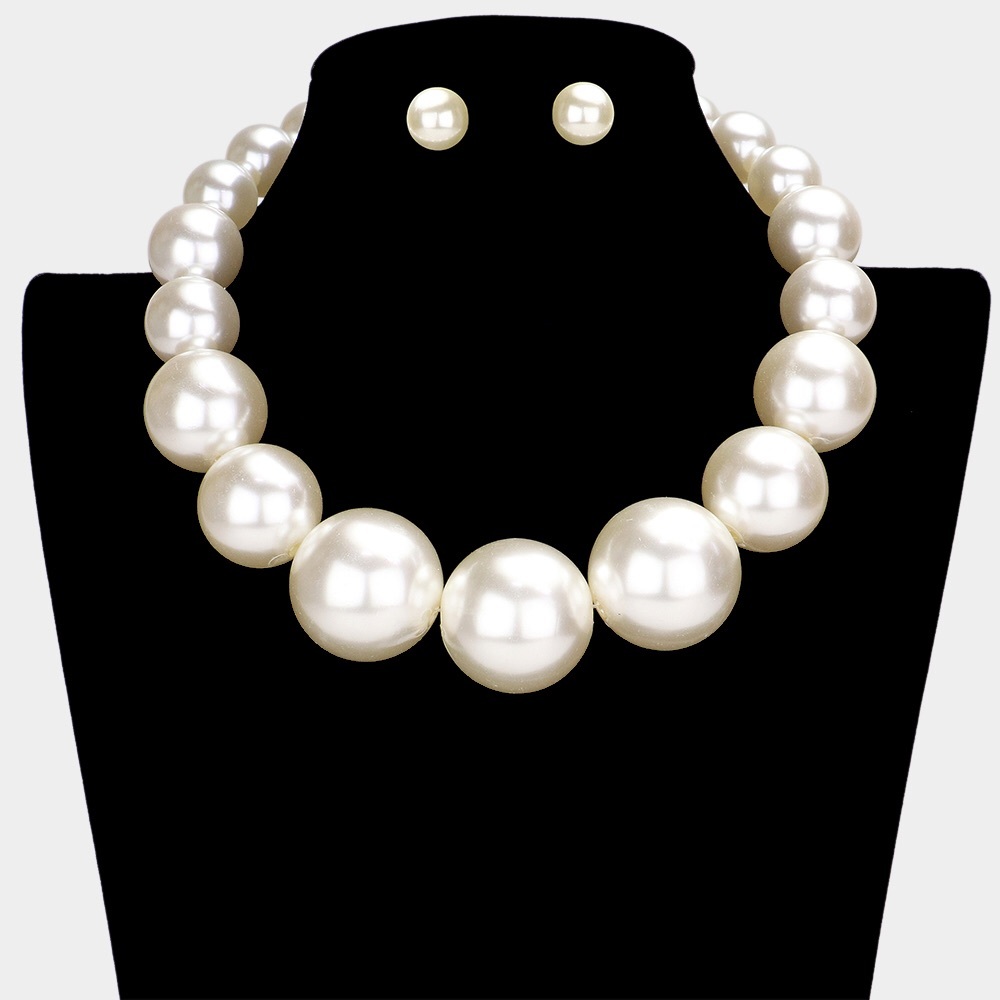 Chunky Pearl Choker Statement Necklace